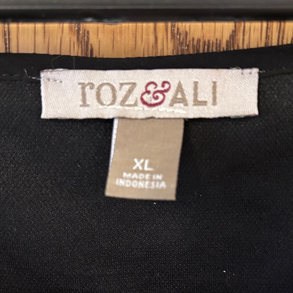 Roz & Ali Classic Black Blouse XL